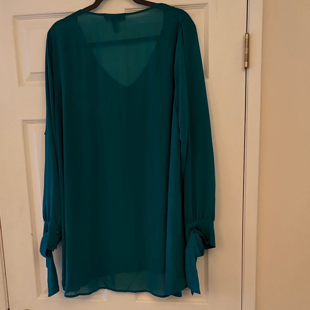 Love & Legend Teal V-Neck Blouse - Picture 4 of 4